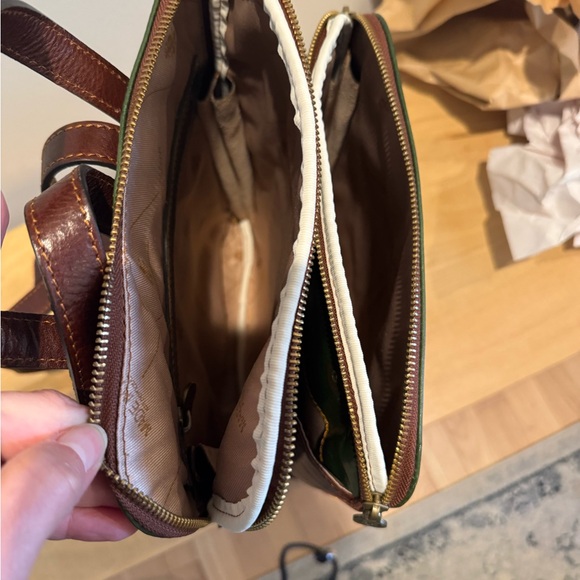 Leather Purse/Back Pack Style - Picture 10 of 13